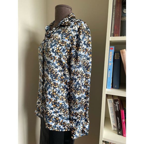 💙 Vintage Floral Blouse - Picture 7 of 9